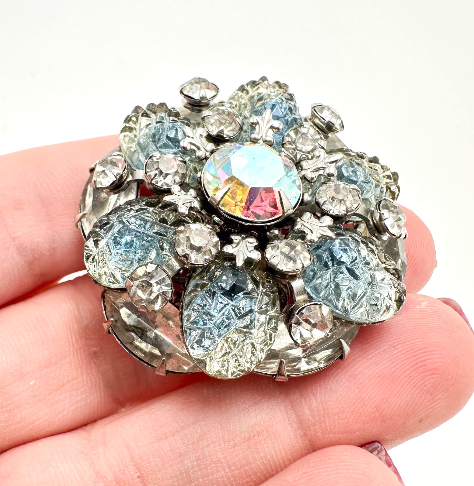Vintage Brooch AB Icy Blue Molded Stones Silver Tone Tiered Rivet Unsigned 1.5″D