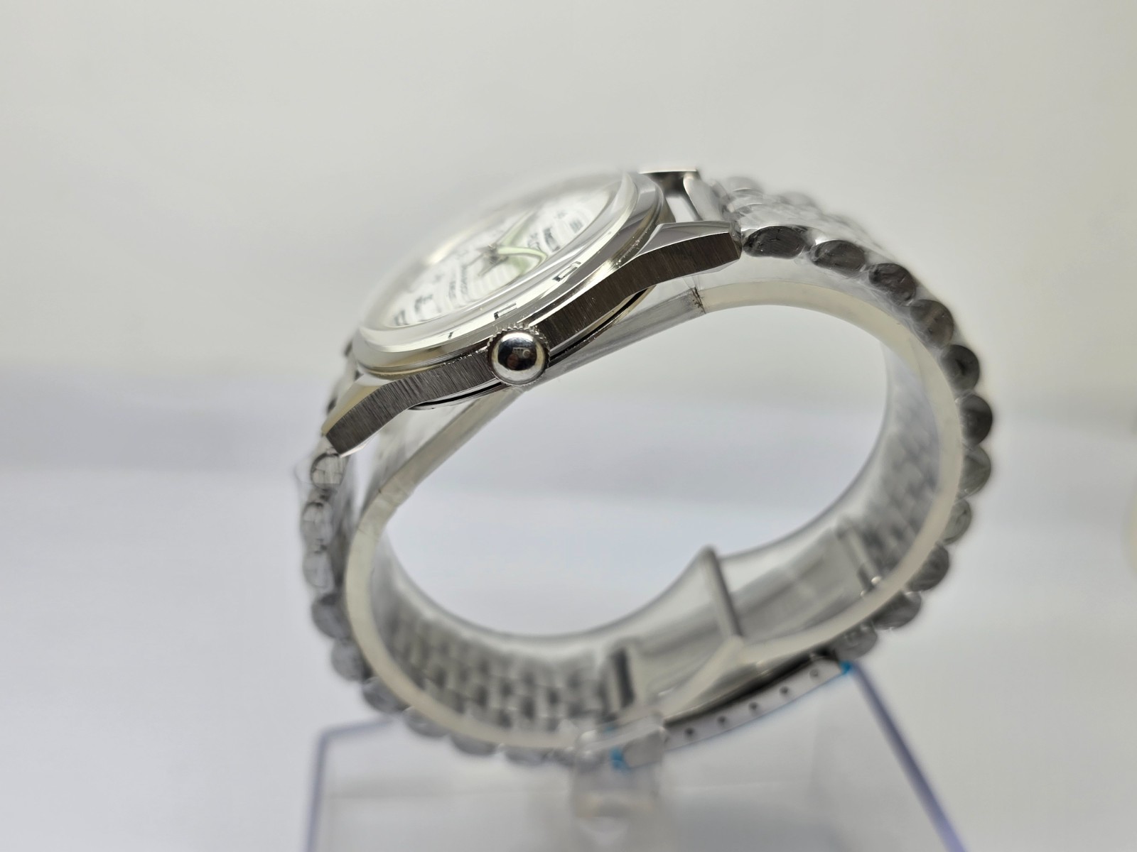 Vintage Hmt Pilot White Dial 17 Jewels Mechanical hand winding Transparent Back