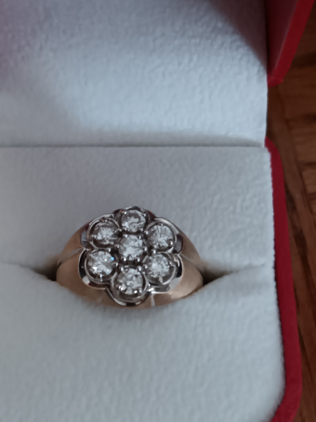 Vintage Men’s 1 carat diamond cluster ring 10 carat gold. From Estate Sale.