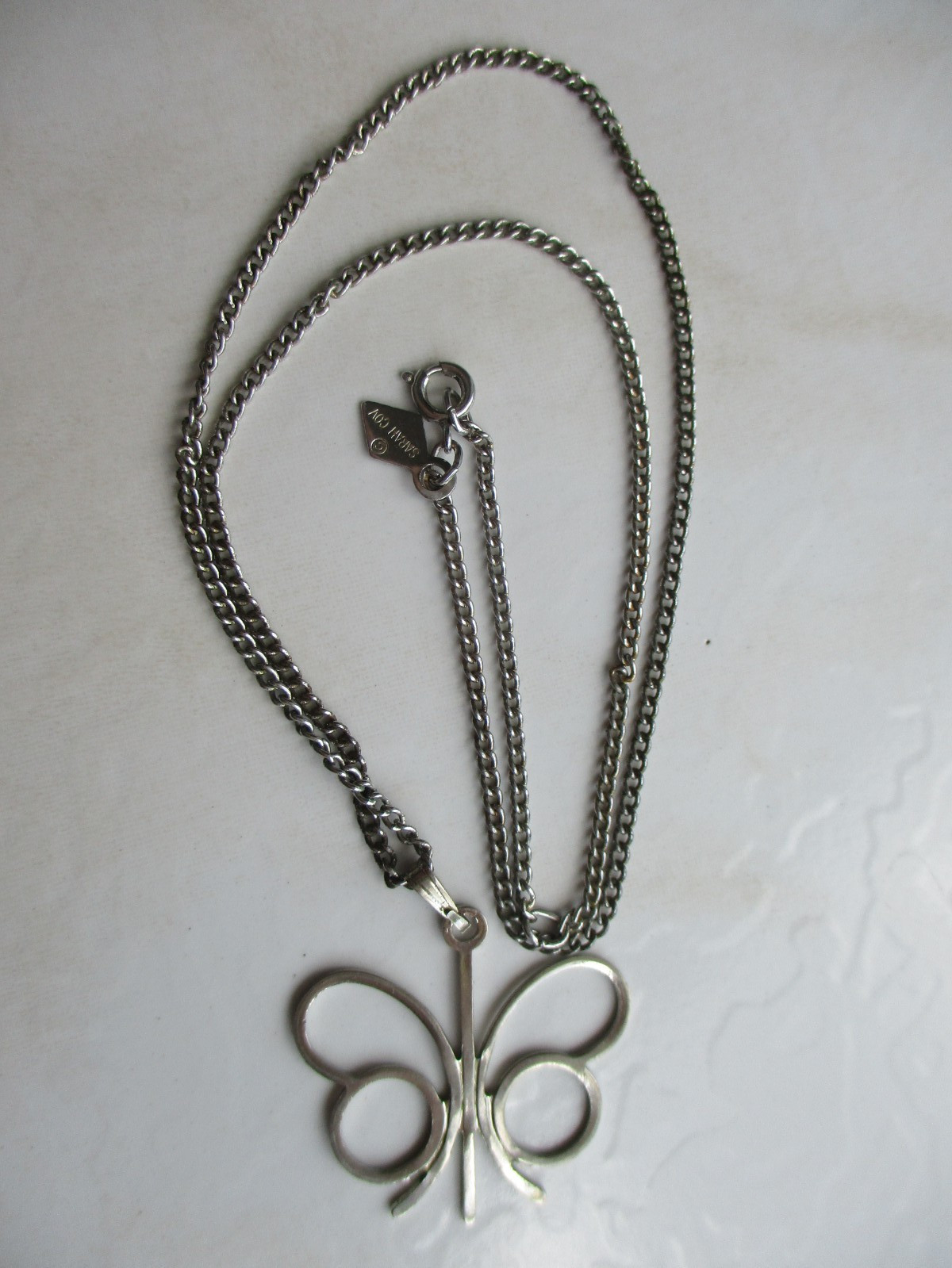 VINTAGE SARAH COVENTRY BUTTERFLY PENDANT NECKLACE SILVERTONE 18″ & RING