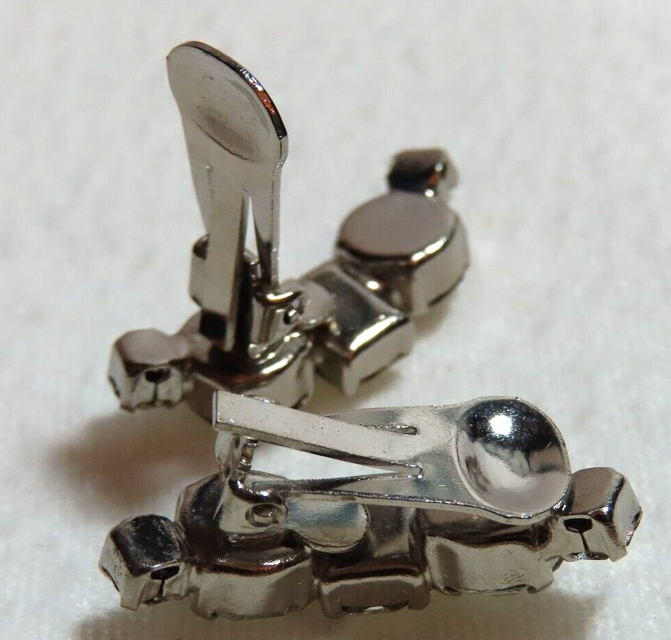 Vintage Clear Glass Rhinestone Chunky Clip-On Earrings Silver Tone
