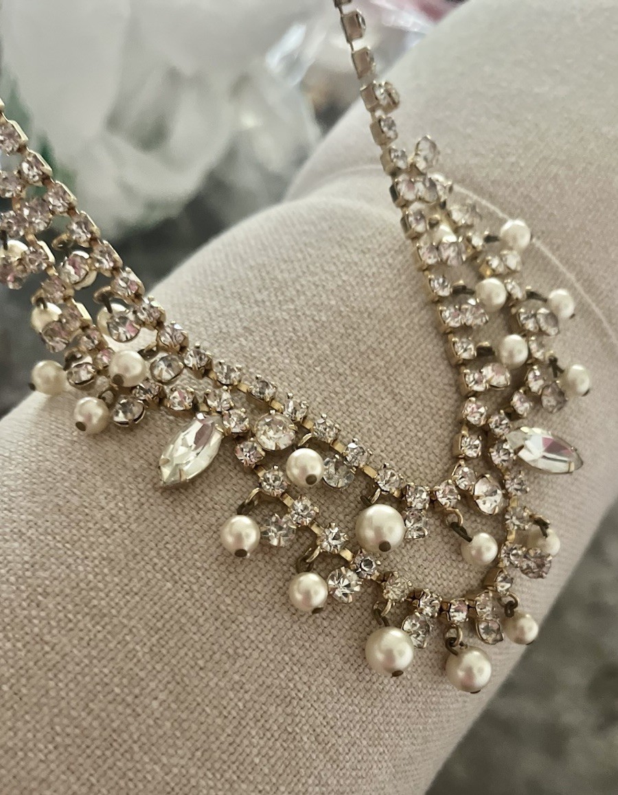 Vintage Clear Crystal Pearl Gold Tone Cascading Collar Beaded Garland Necklace