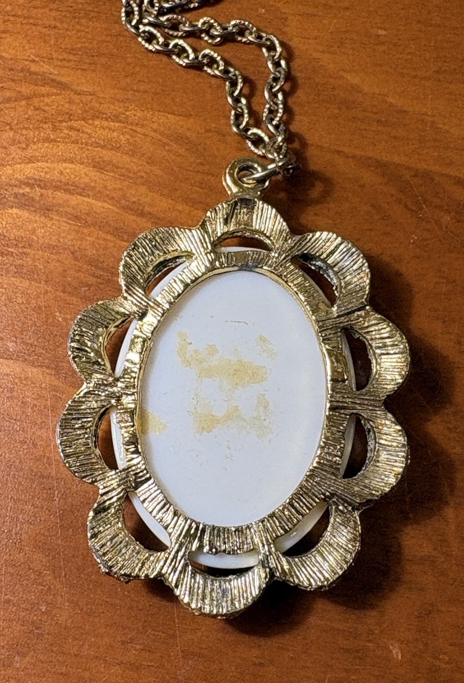 Vintage Revolutionary War Battle Scene Pendant Necklace 24″ Mariner Chain