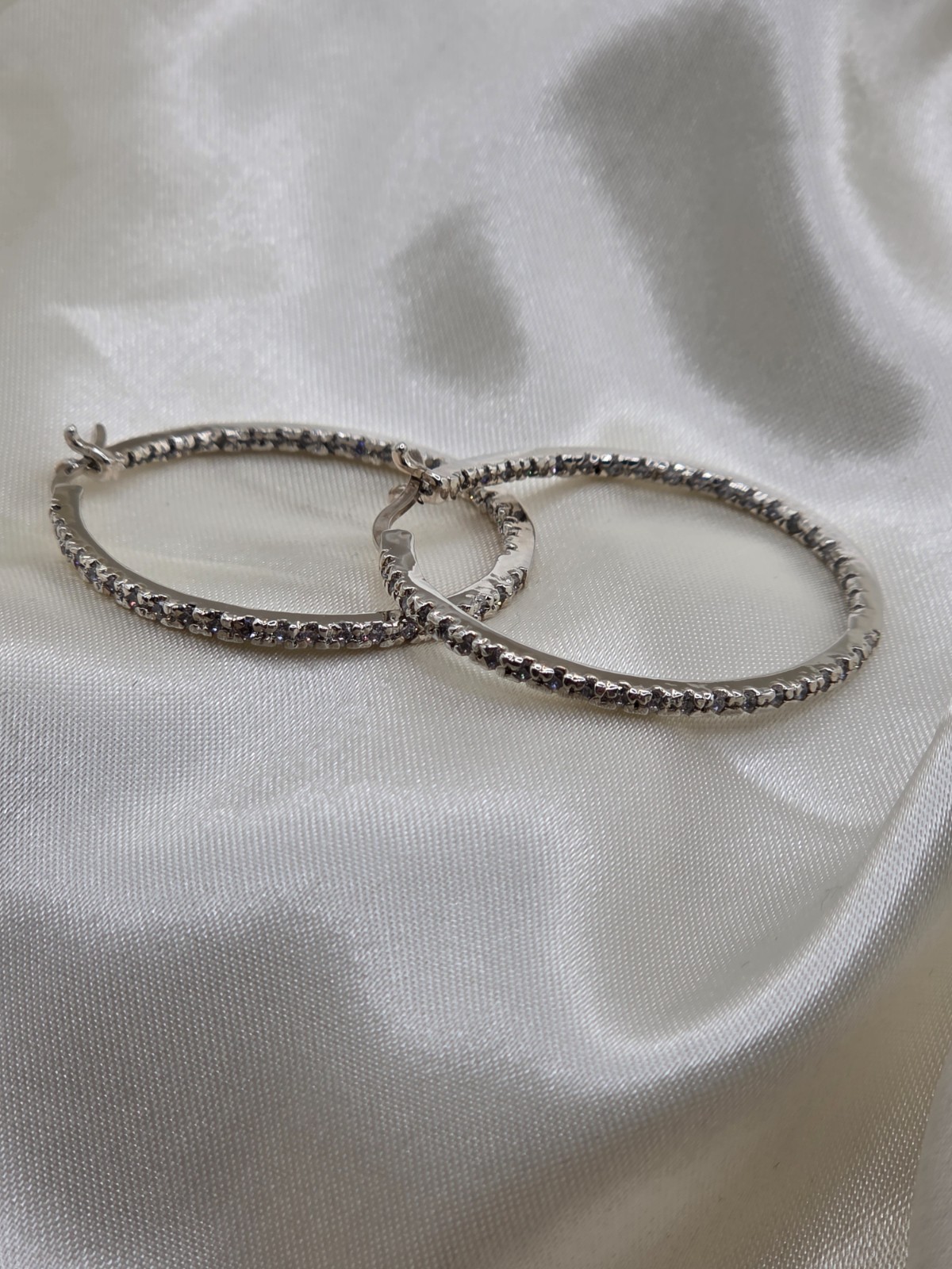 QVC Diamonique Pave Inside-Out Hoop Earrings Pierced 1.5″ 2mm wide Anti-Tarnish