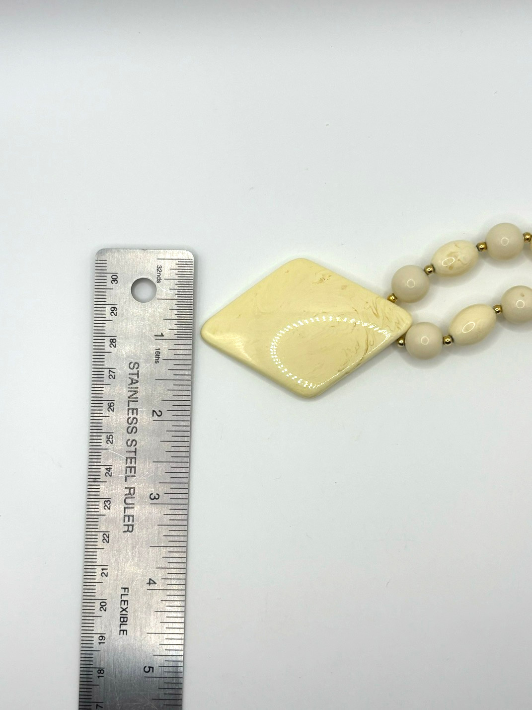 Vintage Ivory Marbled Cream And Gold Beaded Diamond Shaped Slab Pendant Necklace