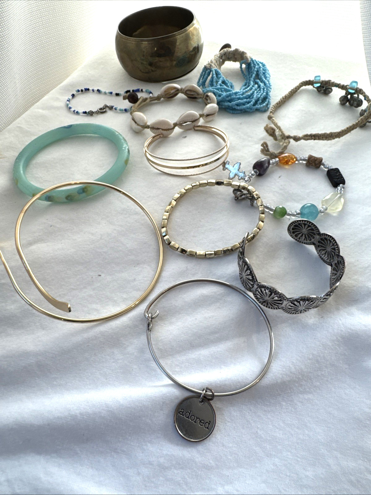 Fun Acrylic hemp texture Bracelets 90s Hippie Jewelry Lot! Gold tone bangles