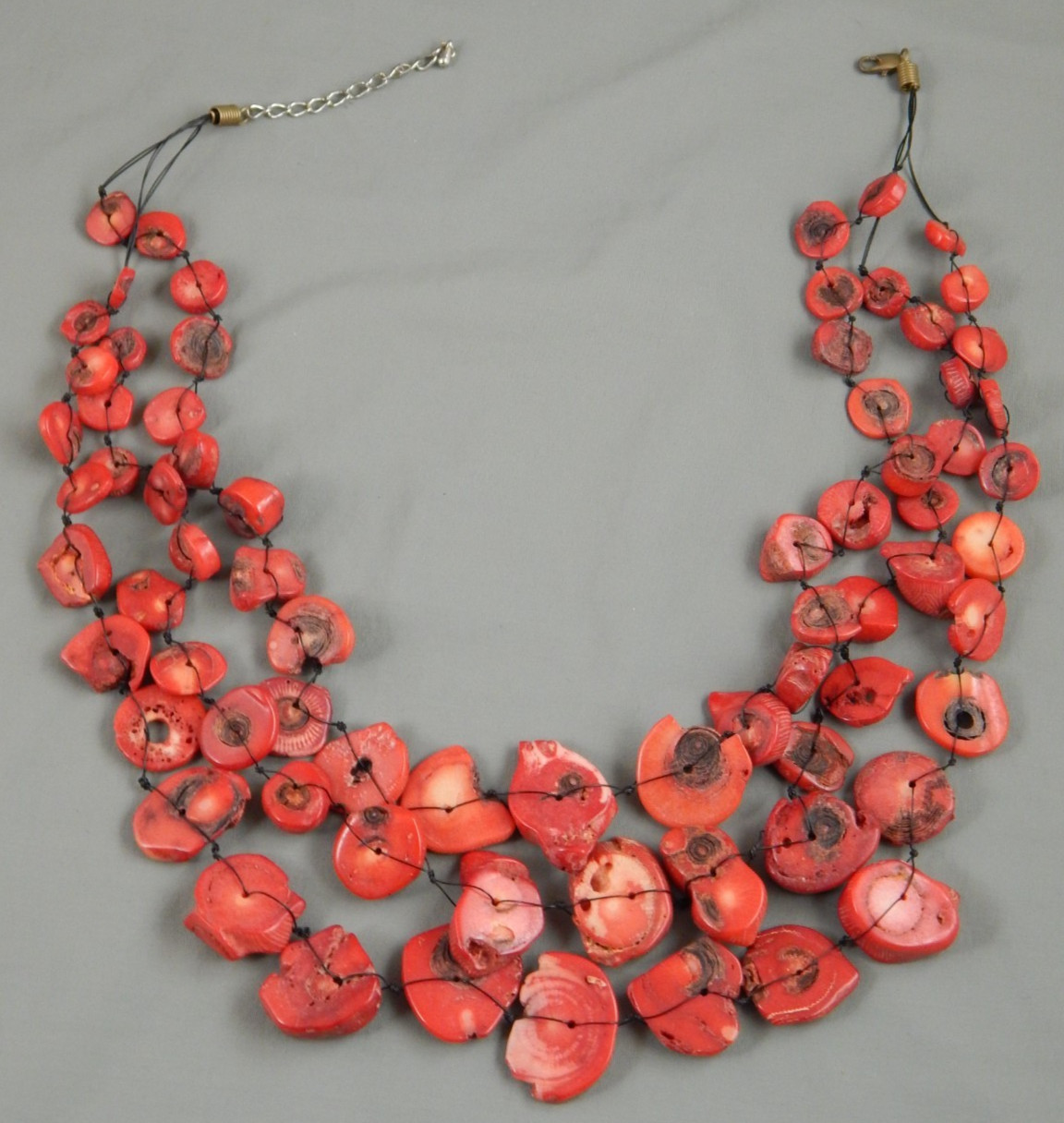 Vintage 3 Strand Sliced Red Bamboo Coral Bib Statement Bead Necklace 24″ adj