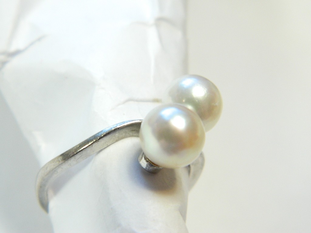Mikimoto 14K White Gold Two 7mm Pearl Ring Japanese Cultured Size 7