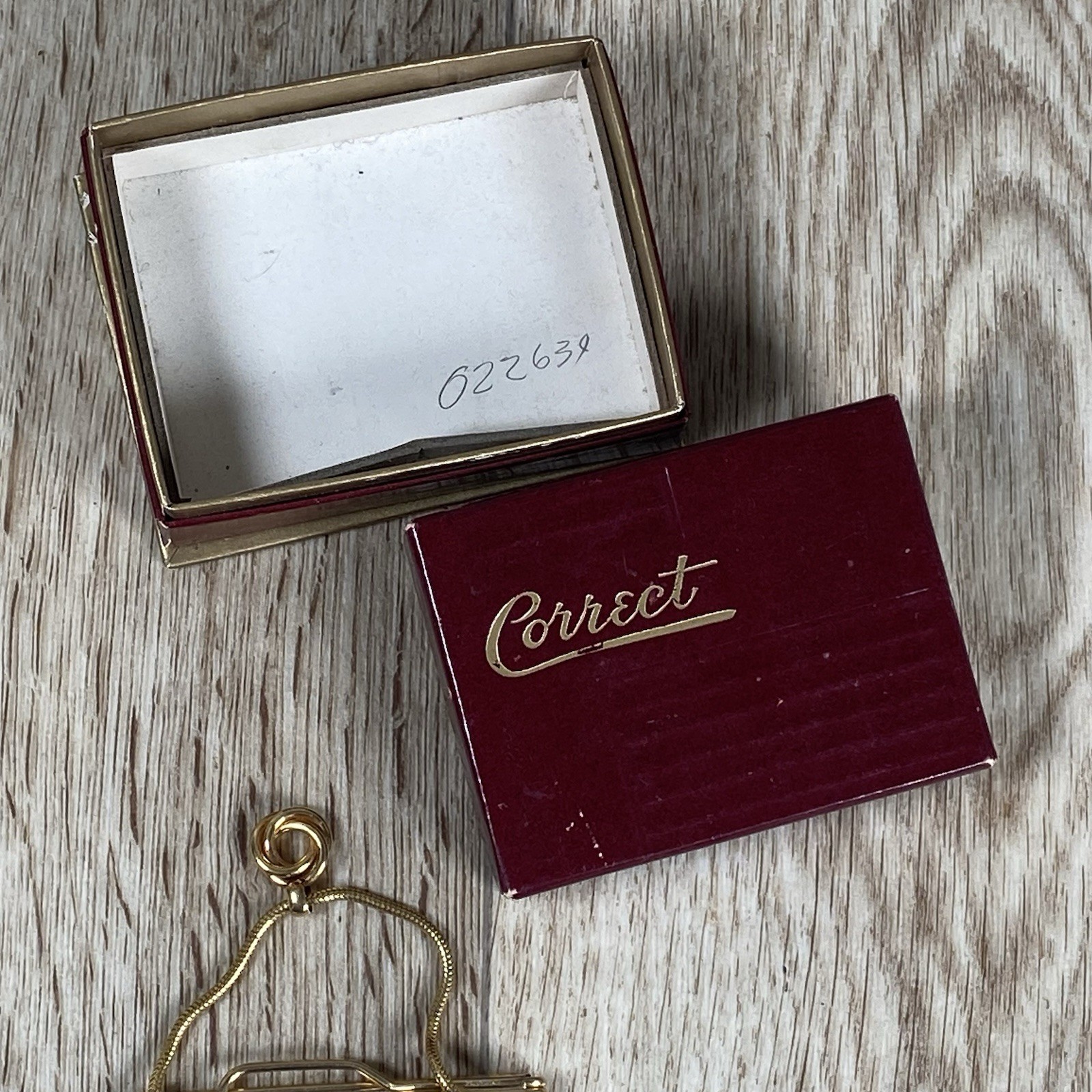 Cuff Links & Tie Clip, Vintage Gold, Red