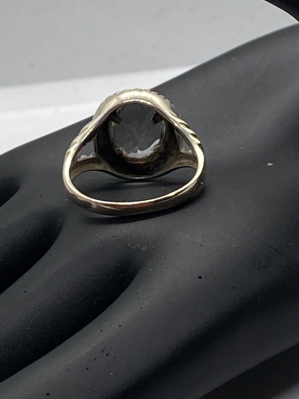 Stately Lt Green Peridot or Quartz Right Hand Ring, Sterling Silver