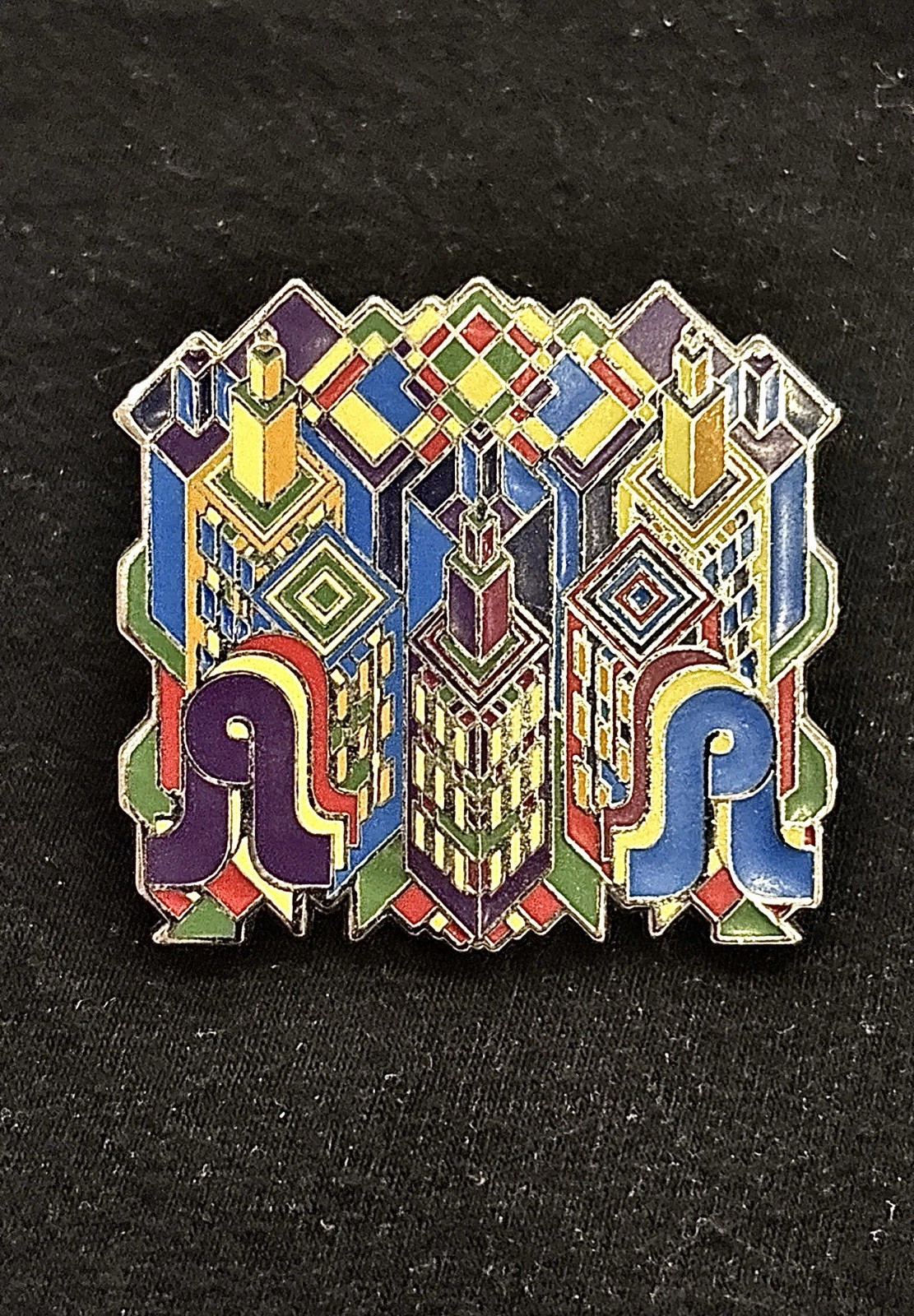 Pretty Light Pin LE 87/100 [VERY RARE] Vintage. Collectors Item. Rare PL Pin (: