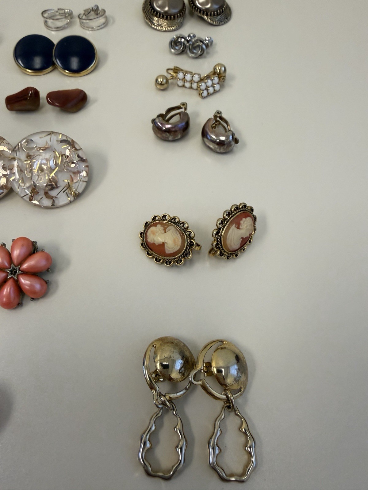 Lot Of Vintage Retro & Modern Clip On Earrings 60s 70s 80s 90s To Now 25 Pairs