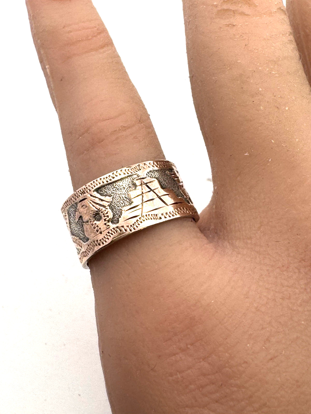 Vintage Guatemala Artisan 900 Fine Silver Two Tone Mayan Motif Wide Band Ring