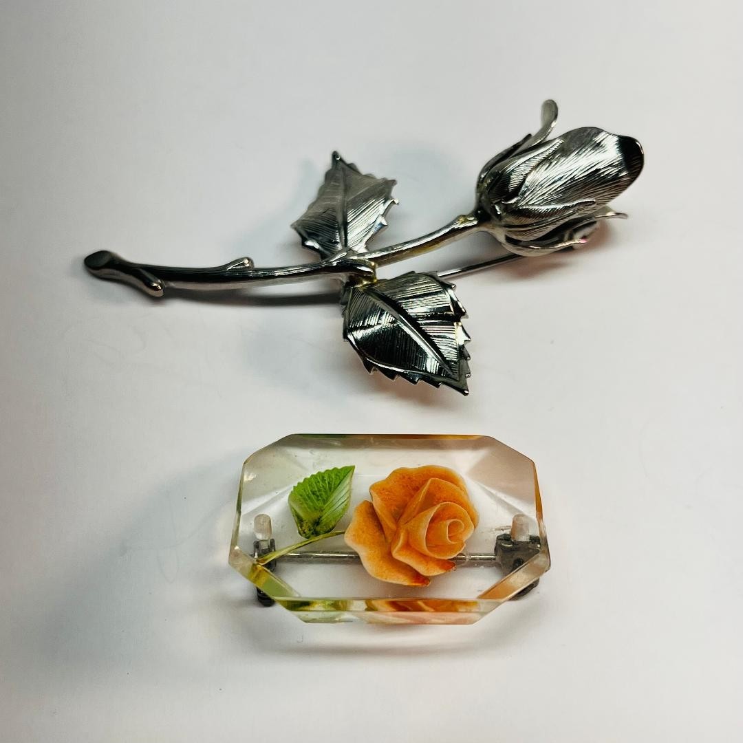 VTG Two (2) Brooches Silver-Toned & Acrylic Rose Safety Clasps Size See Descript