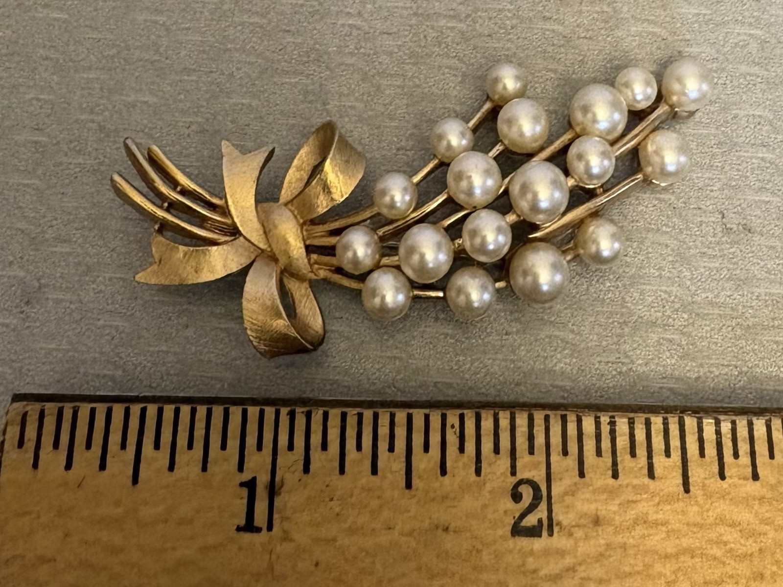 Vintage Crown Trifari Brooch Pearl Spray Ribbon Bow 60s Brushed Goldtone 2-5/8″