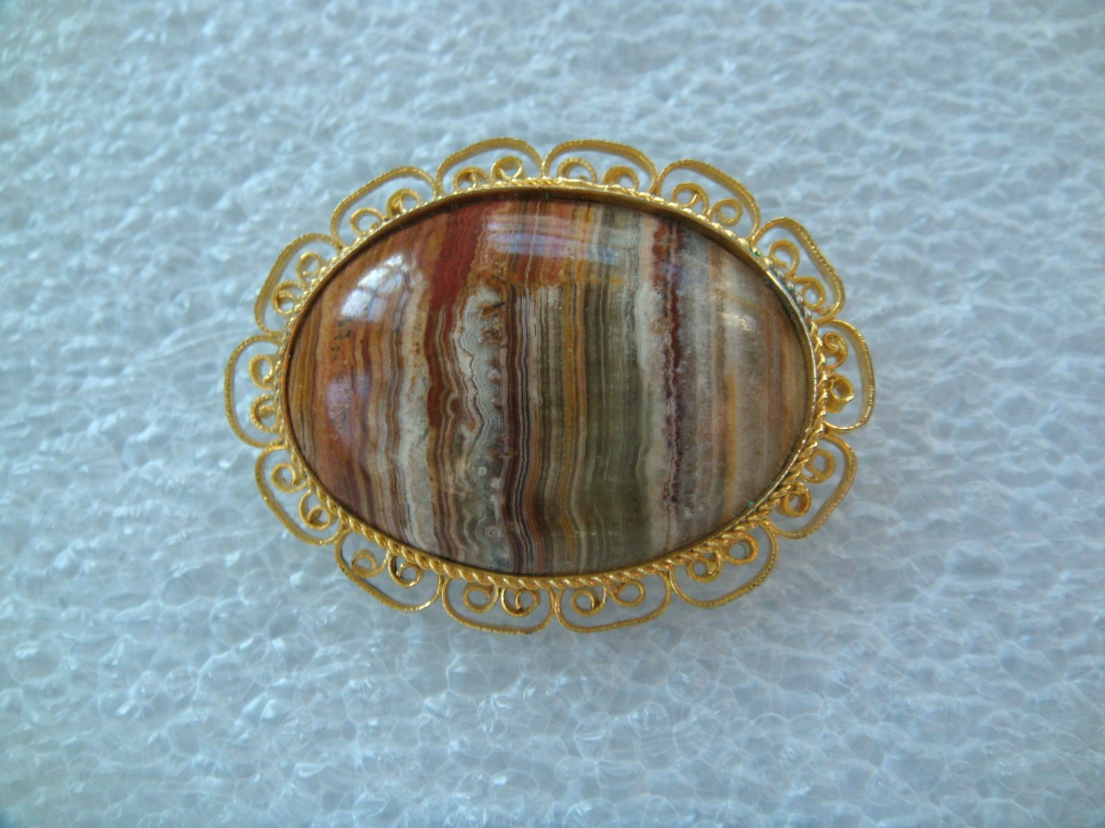 Banded Agate Stone Gold Tone Brooch Pin 1 3/4 Inch
