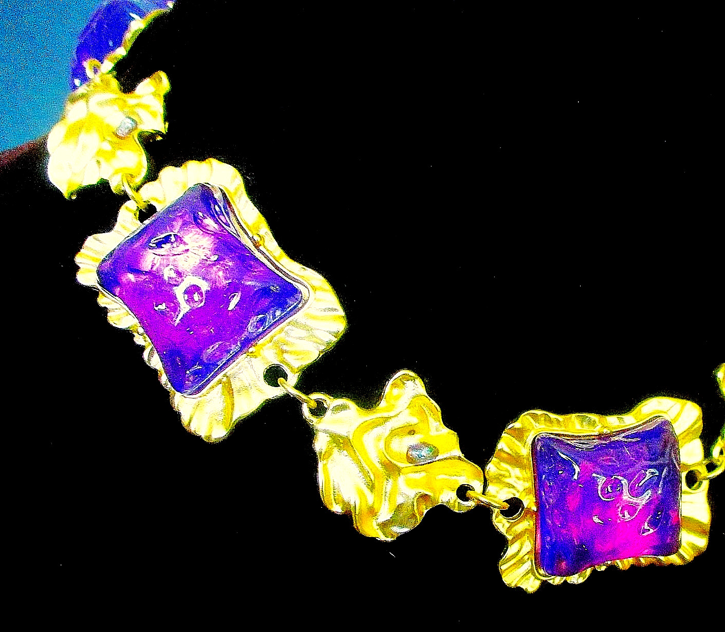VINTAGE 1980’S GILT & PURPLE RESIN NECKLACE BY MONET – RHODE ISLAND