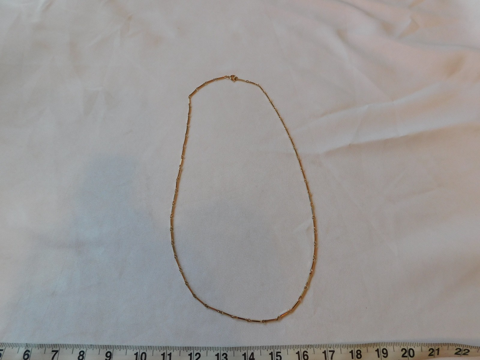 Vintage Unbranded Gold Tone Bar and Link Chain Necklace 30″ Spring Ring Clasp