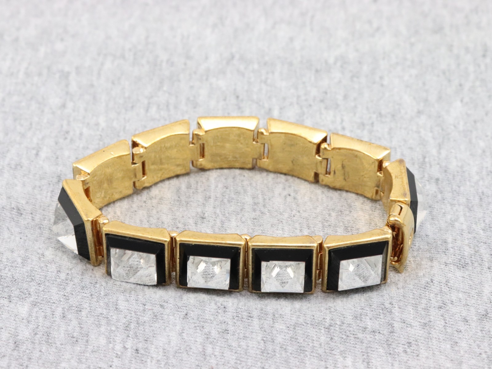 7″ Vintage Henri Bendel Square Crystal Rhinestone Clasp Bracelet Gold Tone Heavy