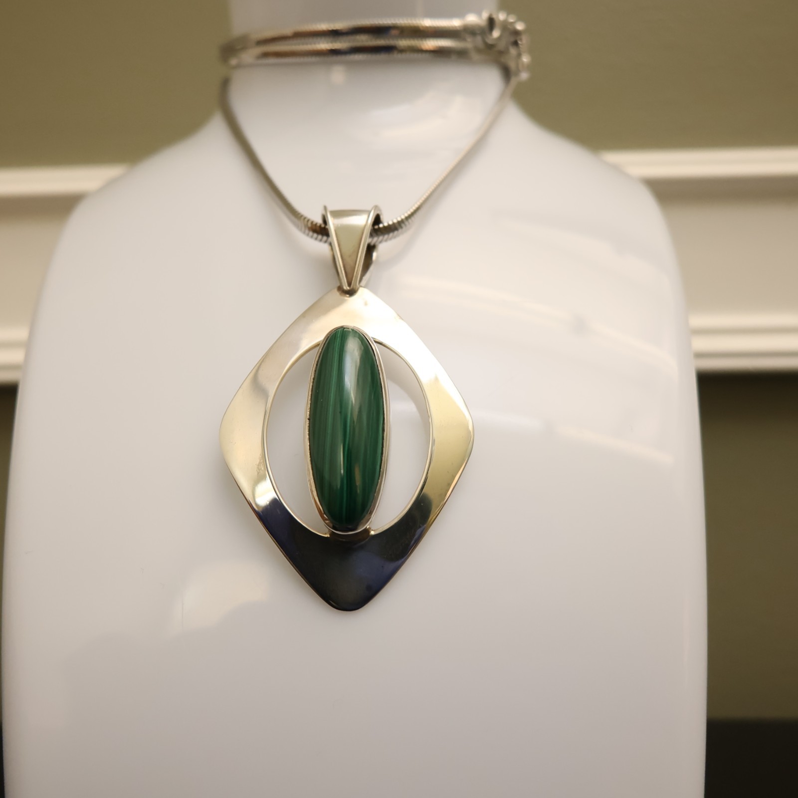 Dominique Dinouart pendant DDD malachite Milor 925 sterling silver omega chain