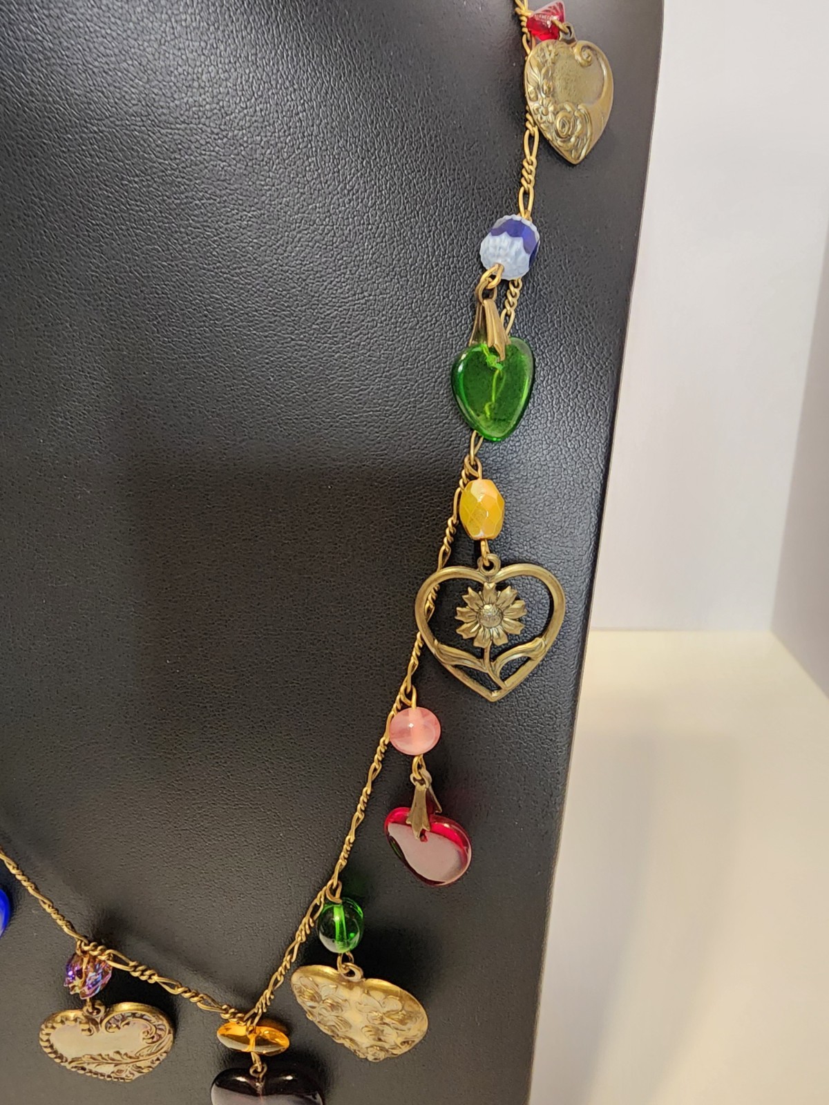 Vintage GWS Glassworks Studio LTD Hearts Fan Necklace