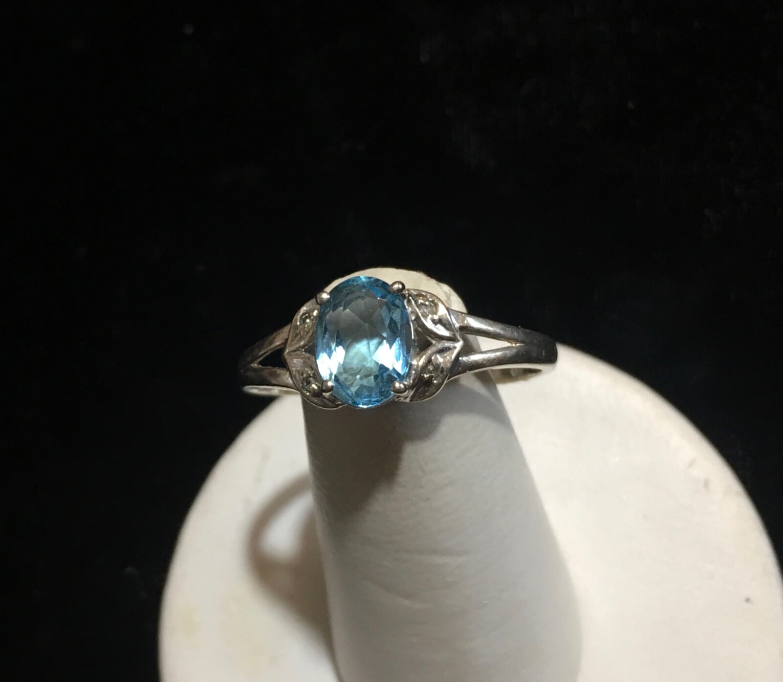 VINTAGE 10K WHITE GOLD BLUE TOPAZ & DIAMOND RING ESTATE FIND SIZE 9.75