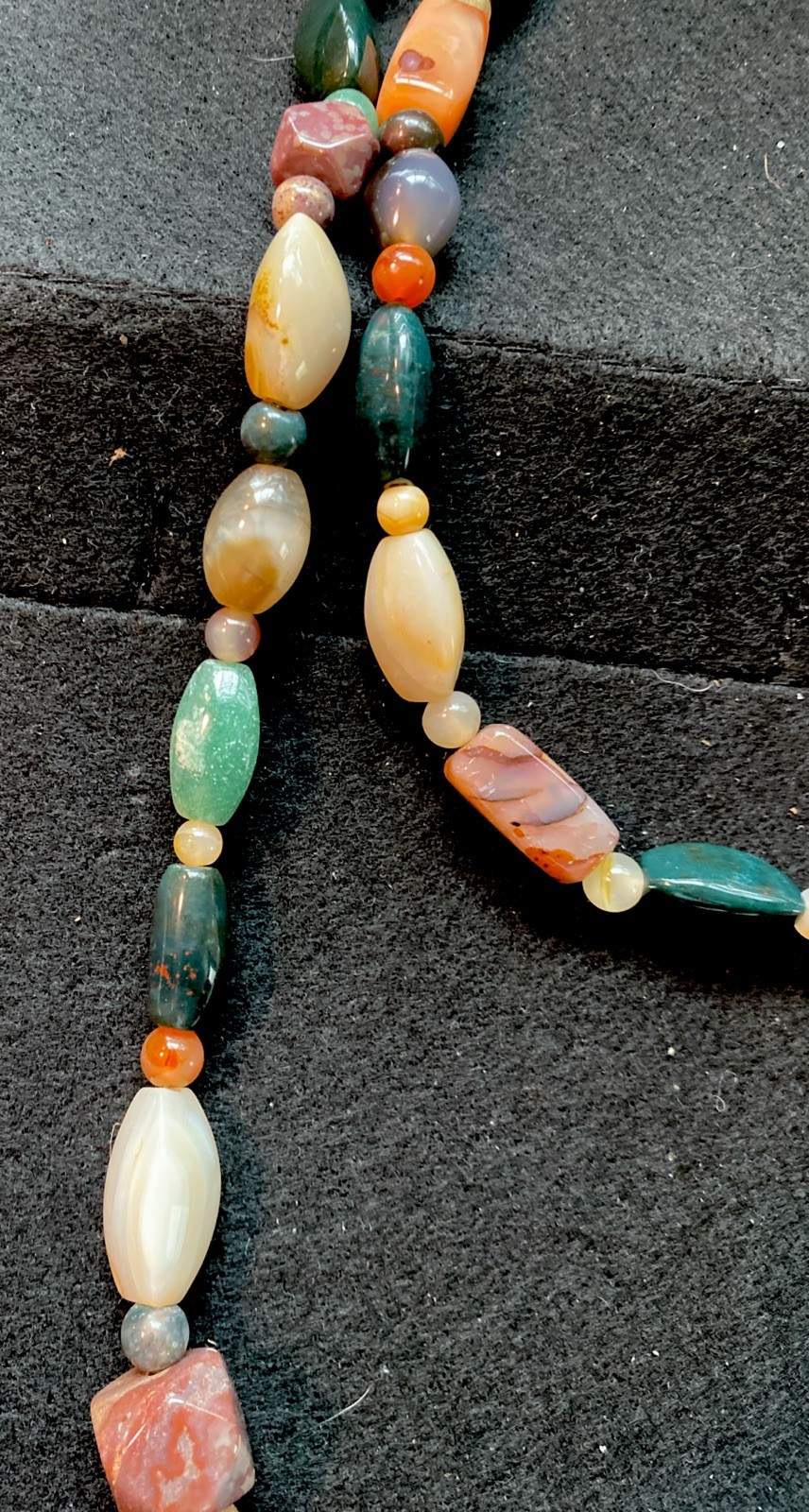 VTG Agate Assorted Polished Natural Gemstone necklace 58” Earthtones