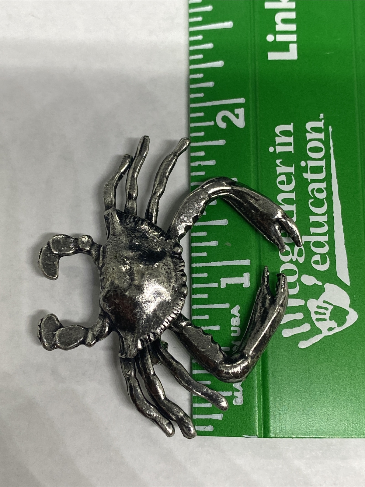 Vintage Salisbury Pewter Crab Brooch Pin Ocean Beach Animal Jewelry Signed 2″