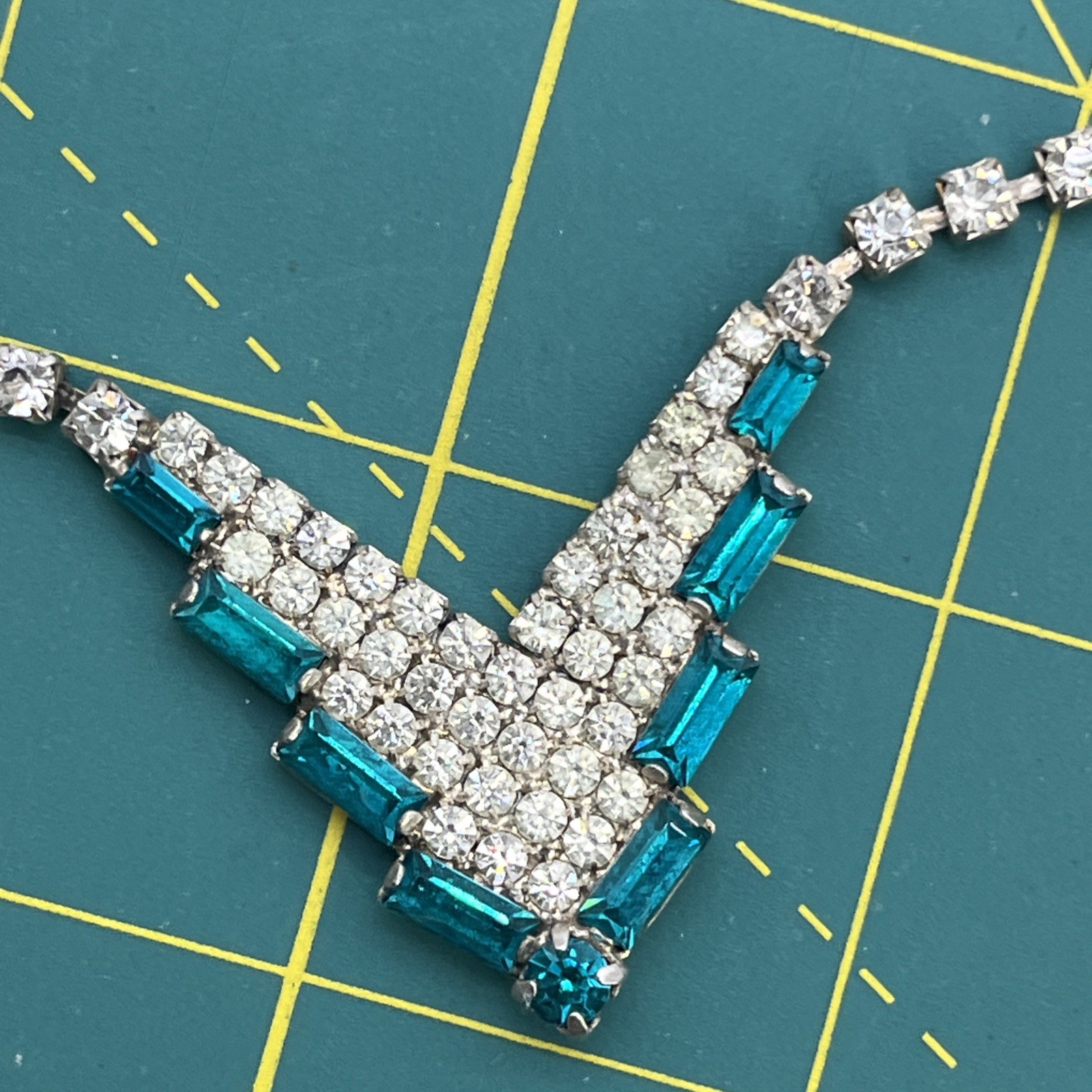 Vintage Blue And Clear Rhinestone Silver Tone V Shaped 16” Necklace