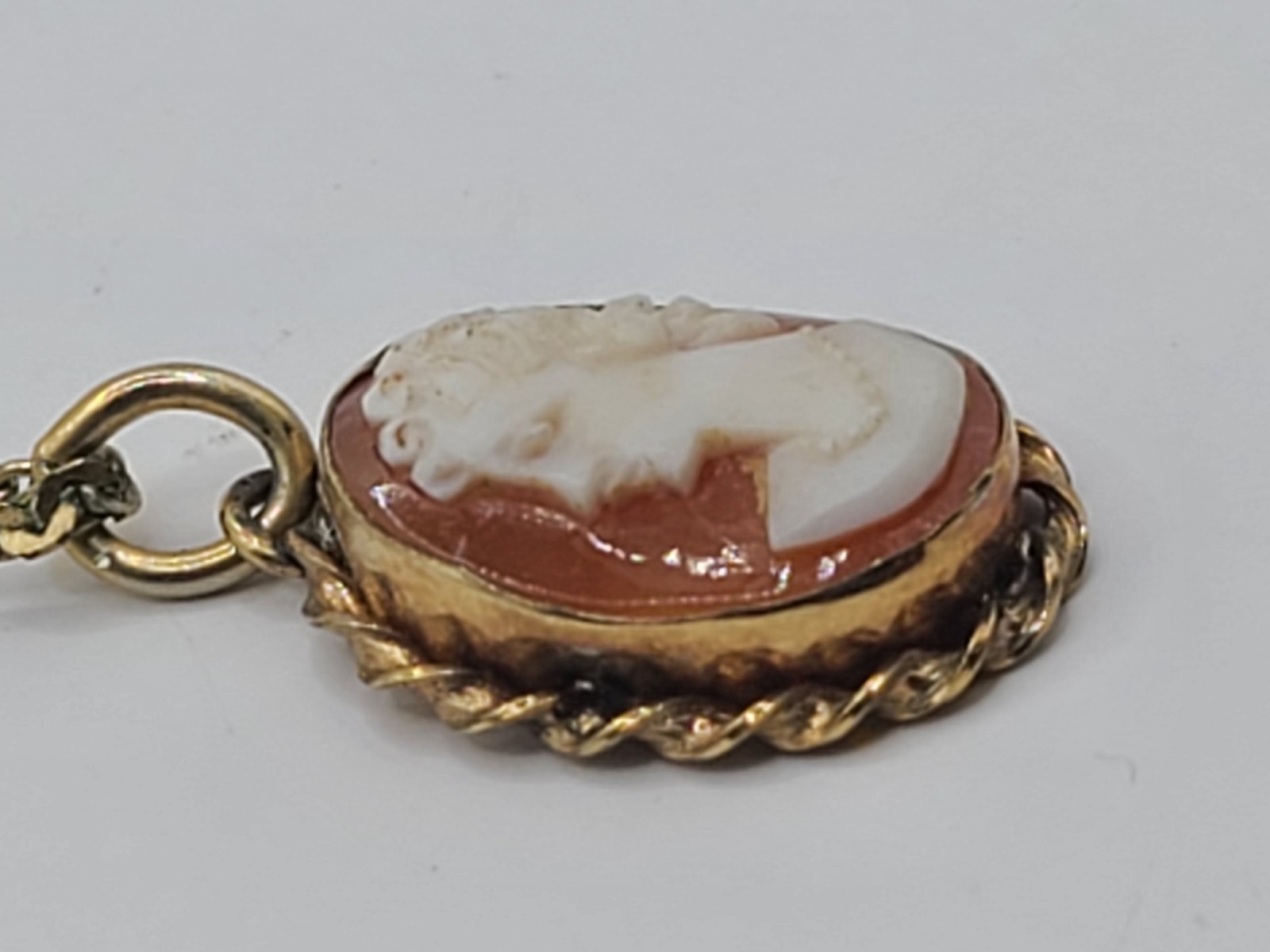 Vtg 1/20 12Kt Gold Filled Genuine Cameo 19″ Necklace Signed “ELKA” 3/4″ Cameo