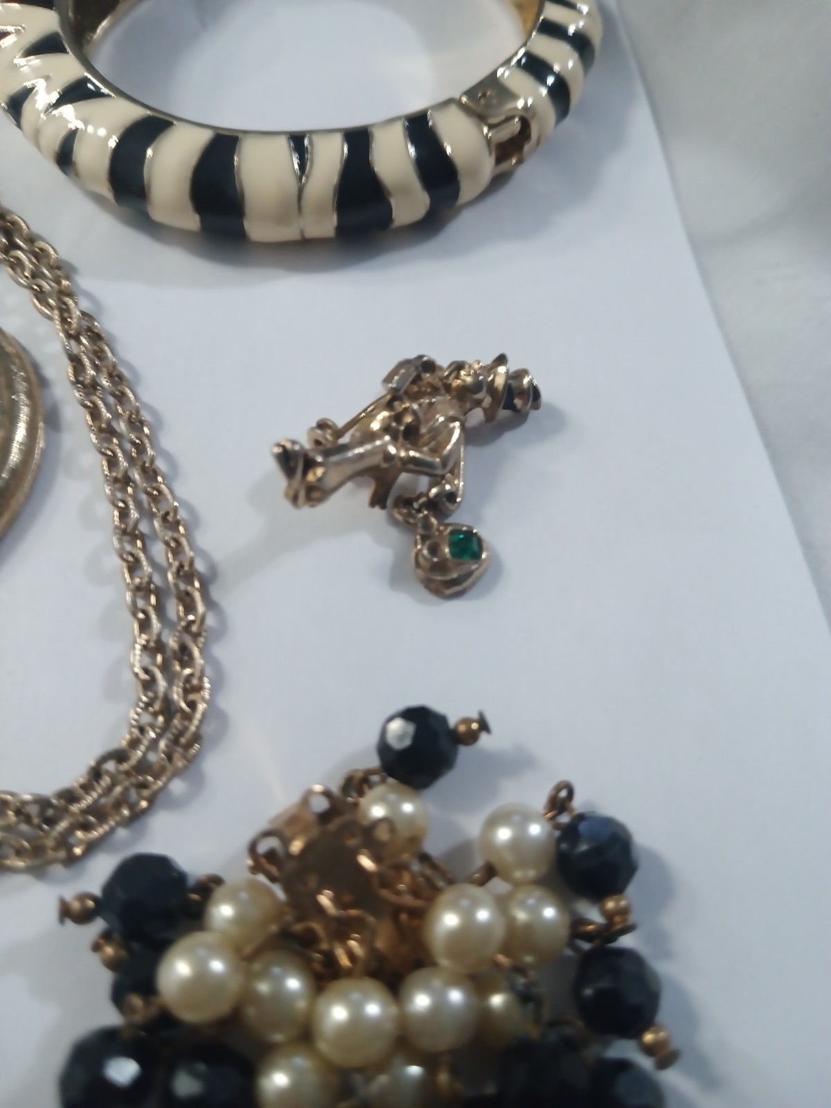 Vintage Mostly Signed Costume Jewelry Lot Necklaces, Bracelets, Earrings, Brooch