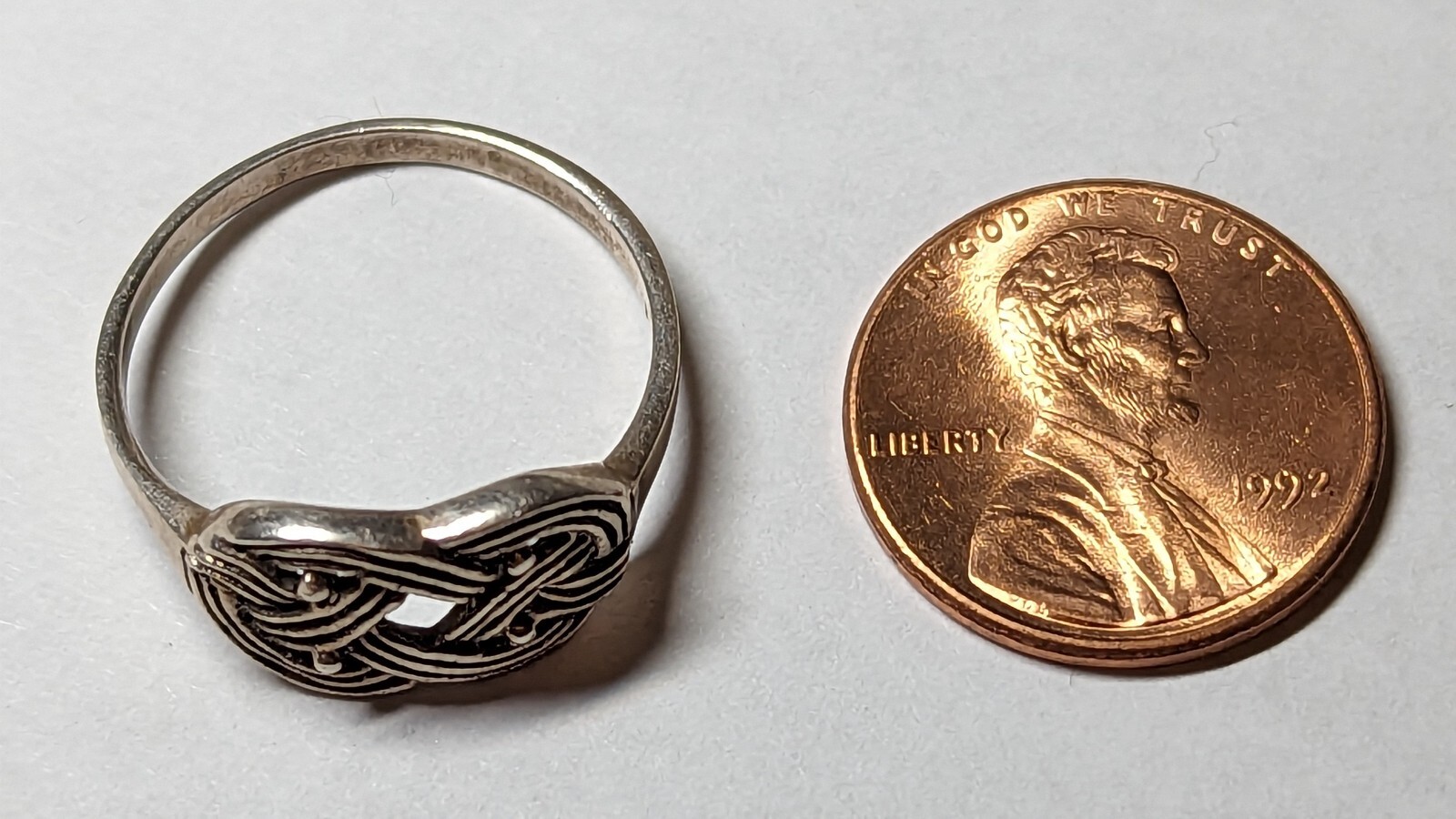 VINTAGE STERLING SILVER CELTIC RING ABOUT SIZE 8 1/4 HALLMARKED 925