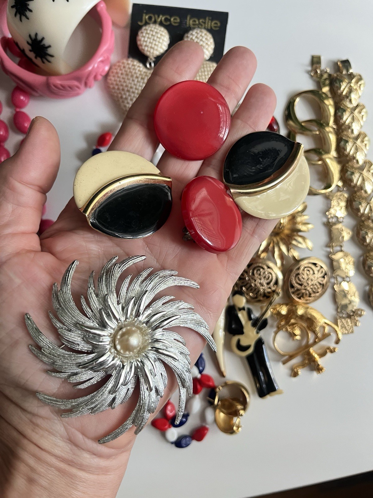 Vintage jewelry Lot Brooch Necklace Coro Coventri Avon Klum BSK STANNARD 1960-80