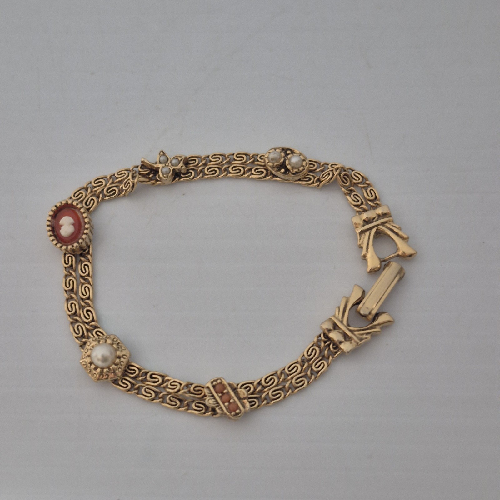 Vtg Goldette Bracelet 7″ Double Strand Charm Station Bracelet Cameo Mid Century