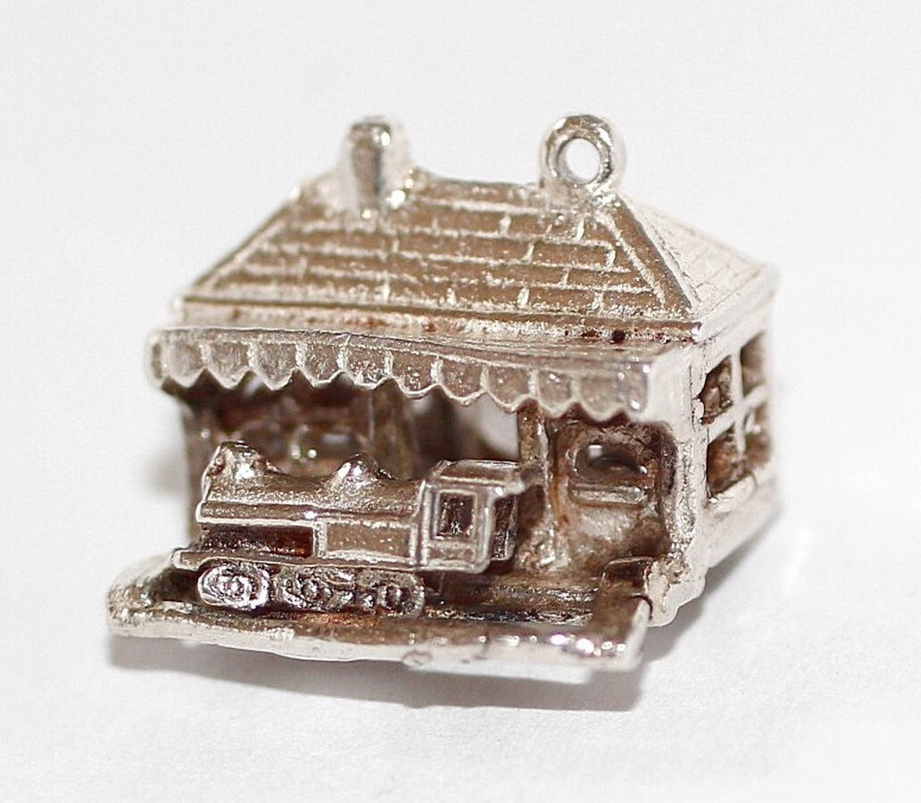 Rare Vintage MOVING Sterling Silver Train At Station Bracelet Charm 4.3g