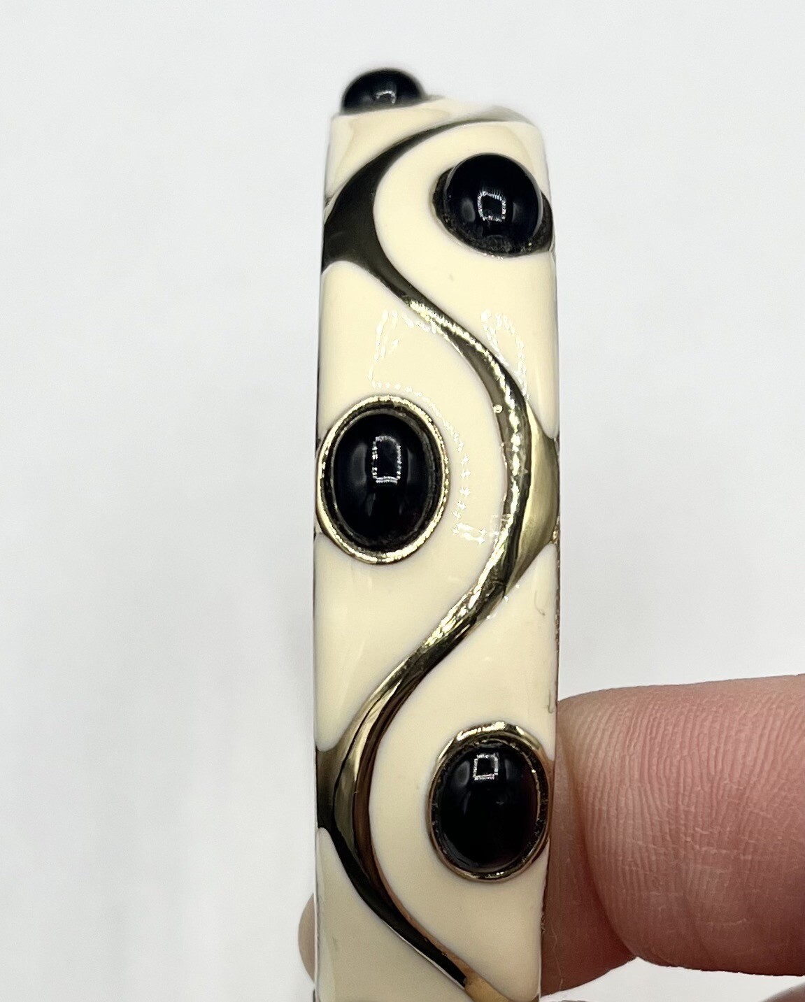 1980’s Enameled Bracelet Costume Jewelry Ivory Black Gold Tone Bangle Clamper 3”