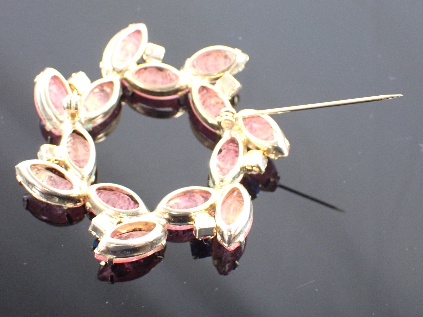 Vintage Pink Foiled Glass Wreath Brooch Gold Tone Rhinestones 2″