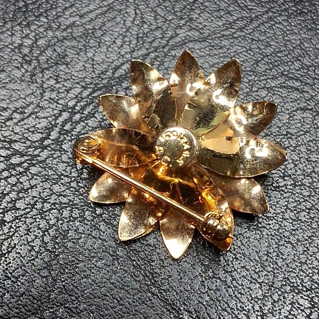 Vintage Signed A.C 1/20 12k GF Flower Faux Pearl Pin Brooch. 3962