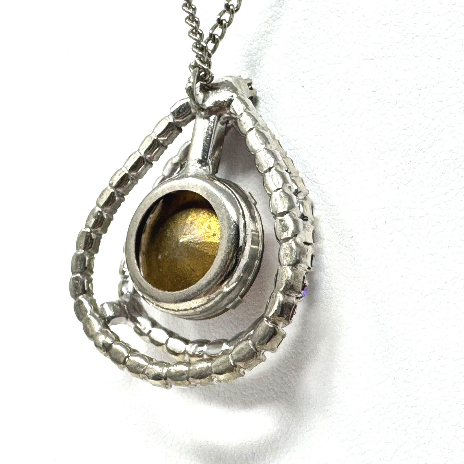 Vtg 19″ TEARDROP Pendant NECKLACE – RIVOLI Crystal – Red & AB Rhinestone