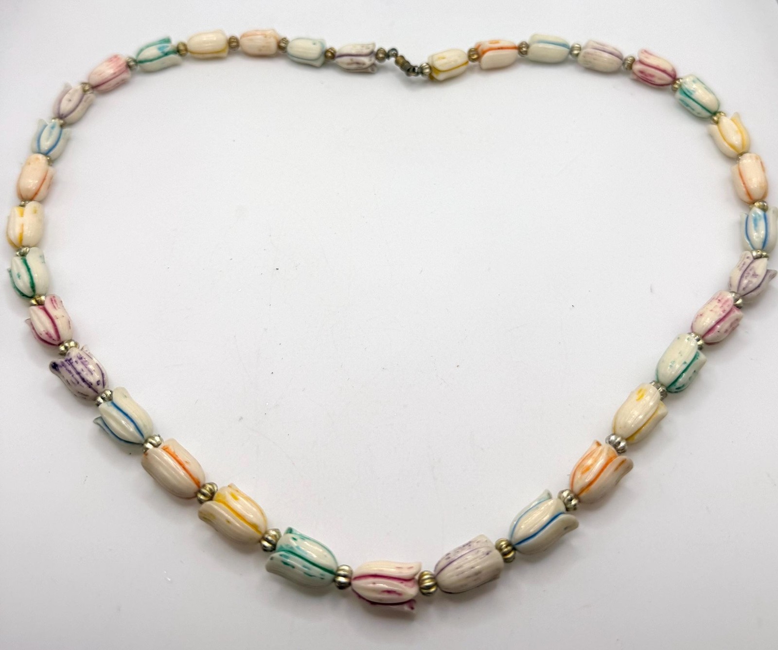 Vintage colorful textured off white acrylic tulip beaded necklace