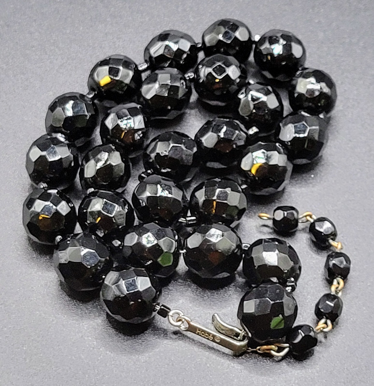 Vintage HOBE Beaded Necklace JET BLACK FACETED 10mm Beads 15-17″ CHOKER Classic
