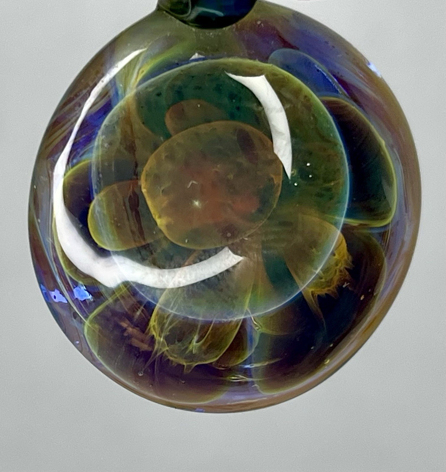 Lot Of 46 Artisan HandBlown Art Glass Flower Pendants Beads Murano Style In Case