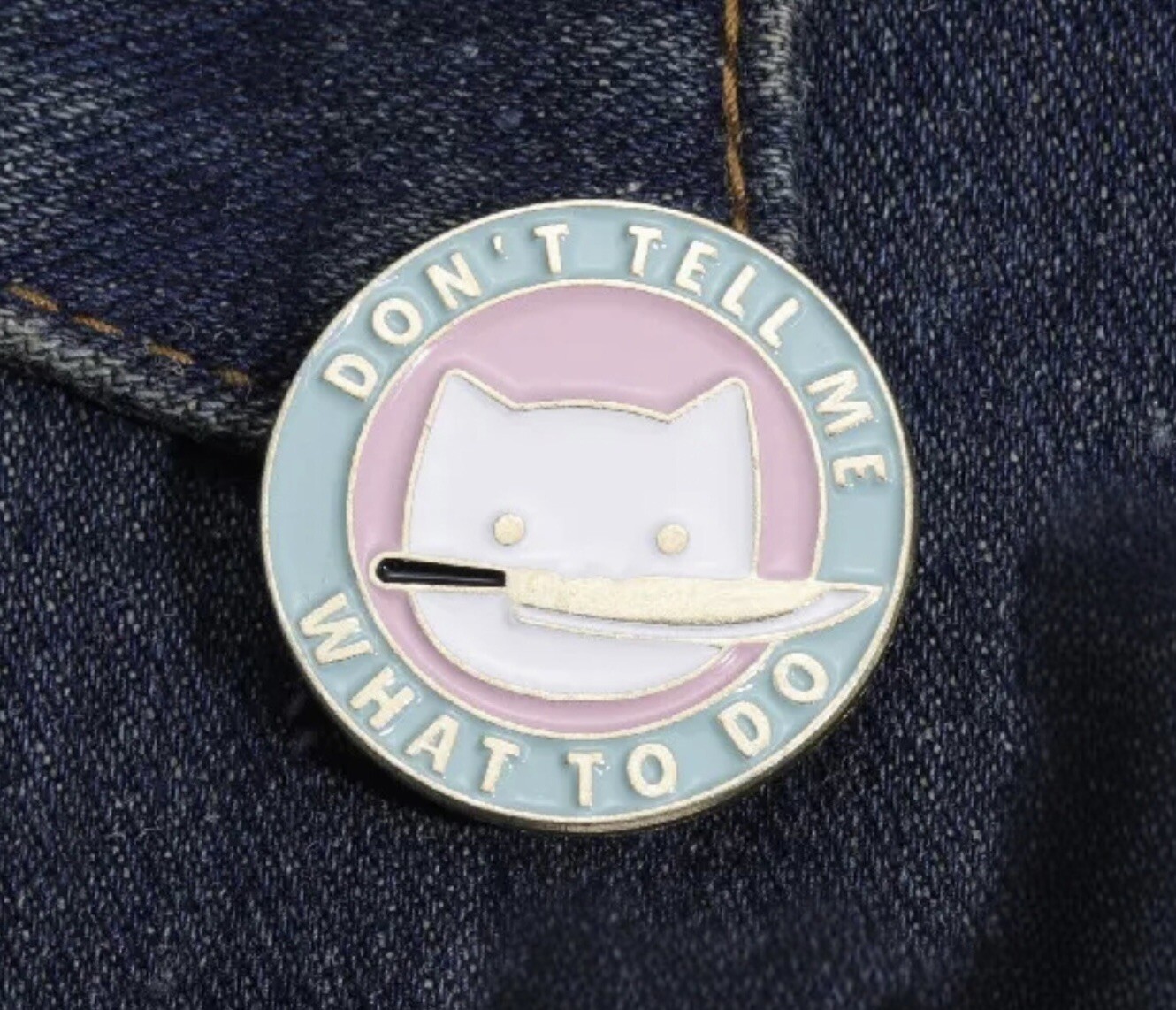 “Don’t Tell Me What To Do” Cartoon White Cat Head With Knife, Enamel, Alloy, Pin
