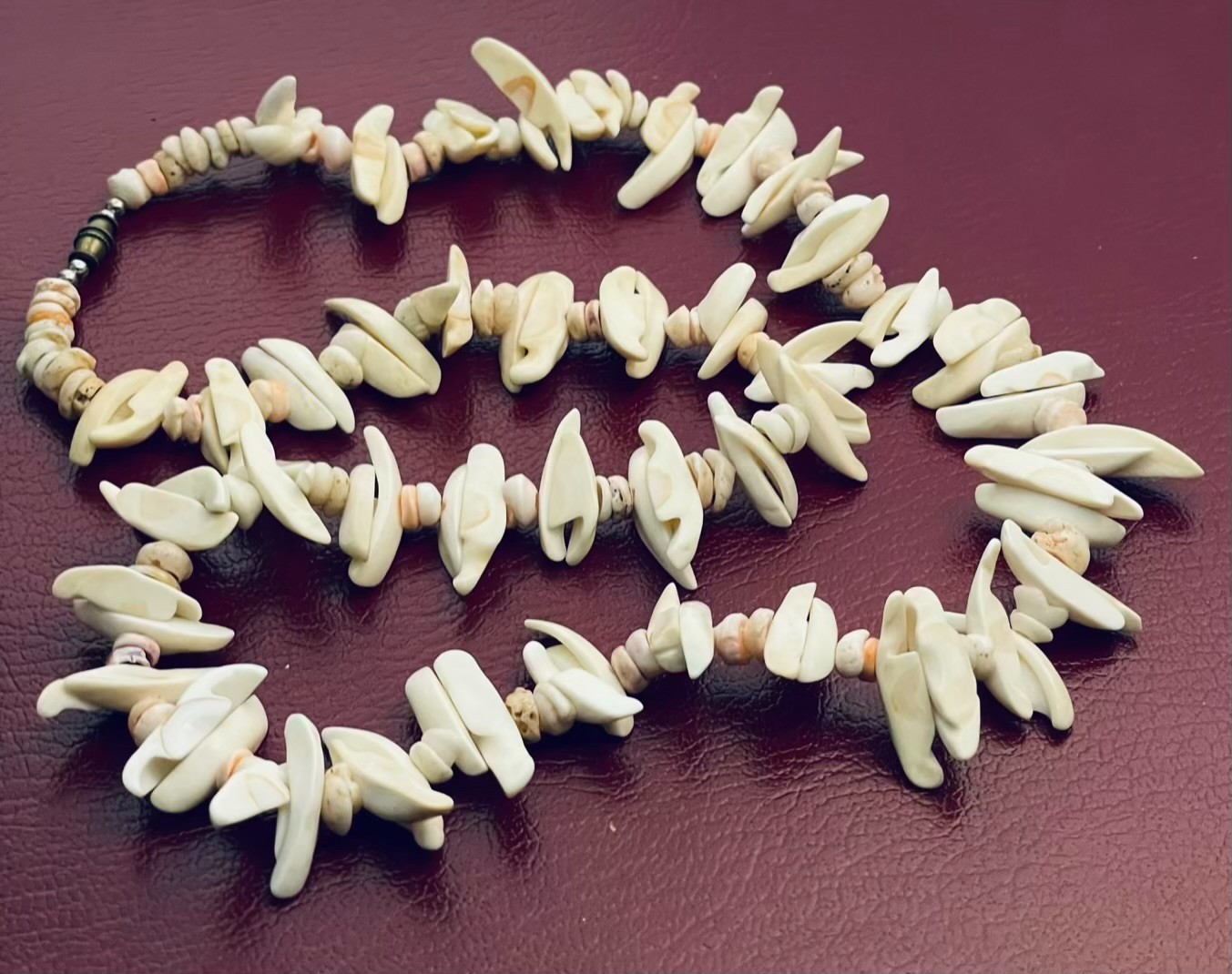 Seashell Necklace Freeform Spiky Beads Natural Off-White Pink Chunky Beach 24″
