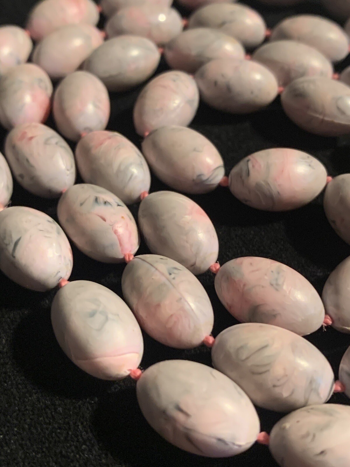 Pink Swirl Faux Marble Bead Necklace Vintage 30″ Retro