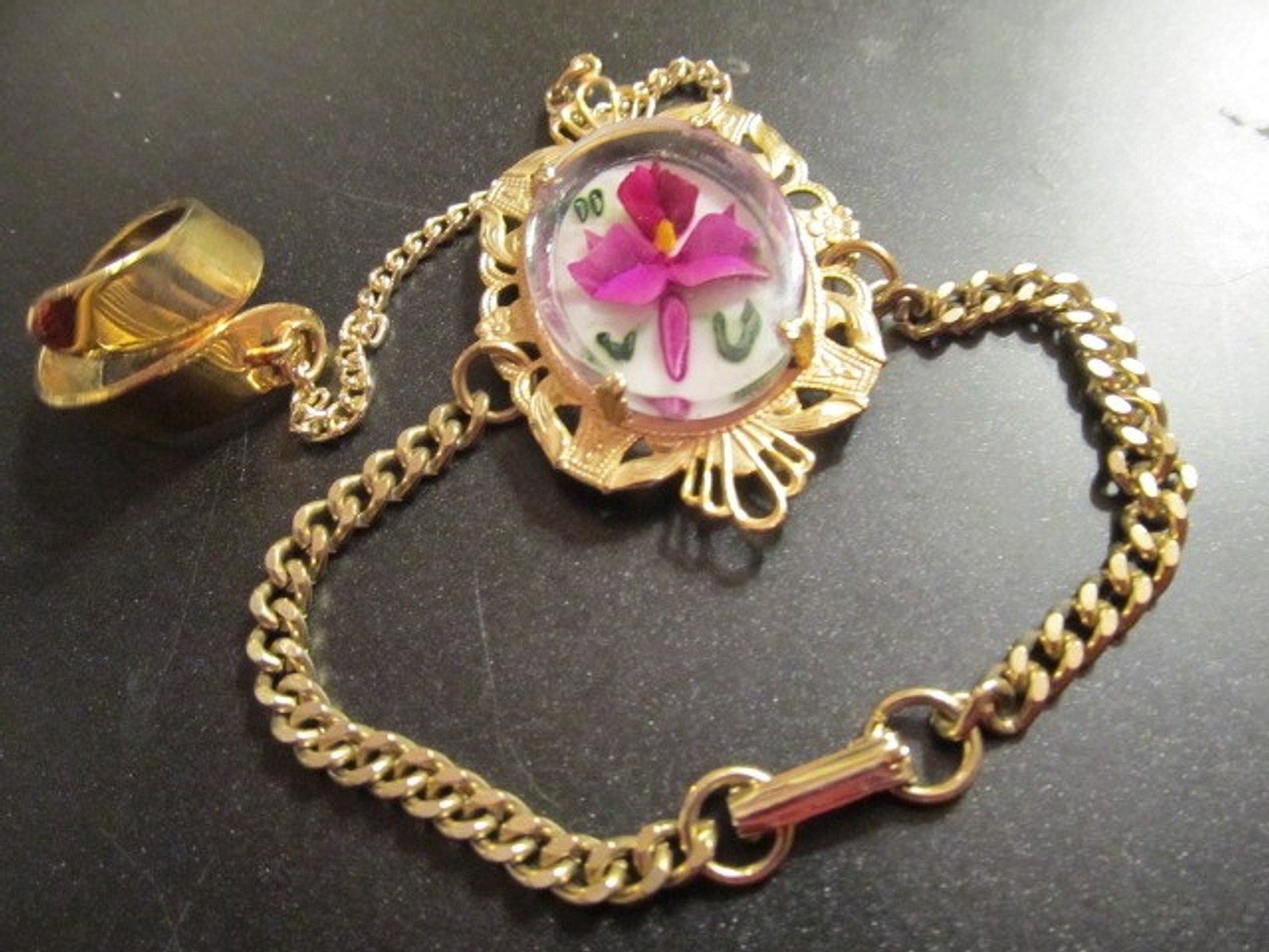 Retro Vintage Gold Tone Slave Ring Bracelet Pressed Orchid in Lucite Unusual