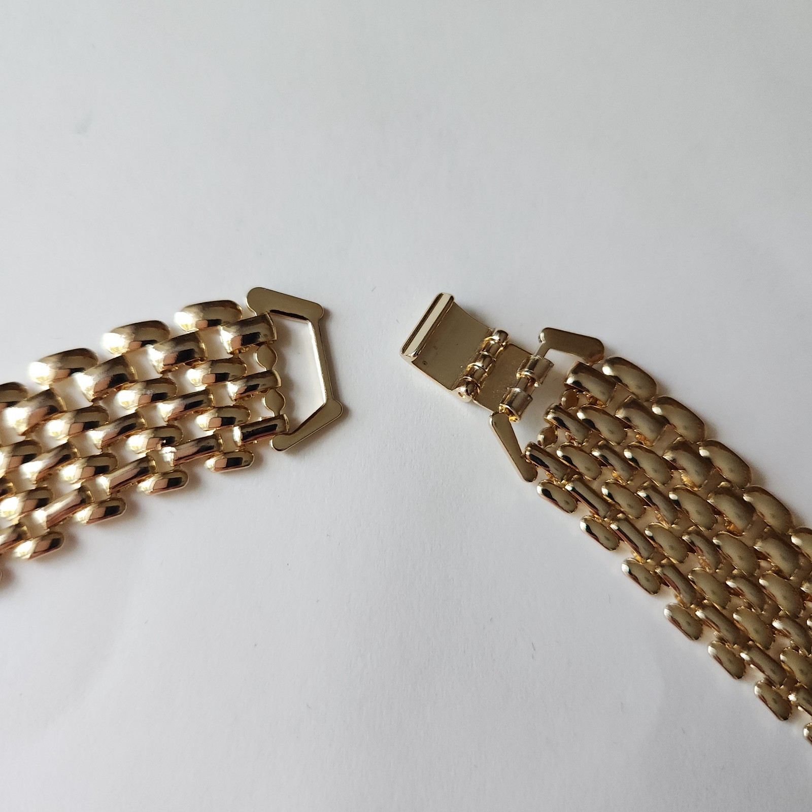 Vintage Gold Tone Mesh Link Necklace | 16″ Fluid Chain Collar