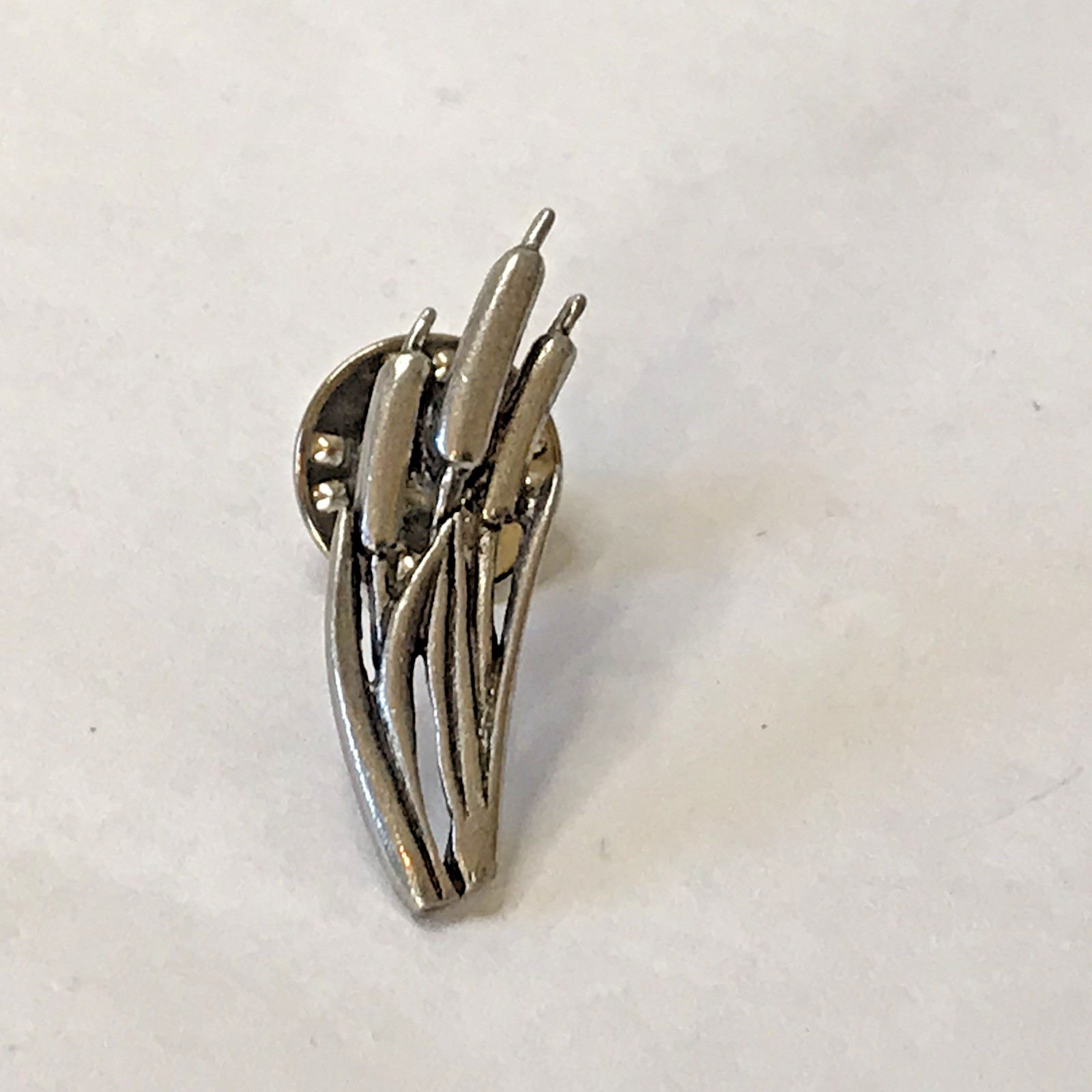 Vintage CLIFT Cattails Pewter Lapel Pin (Y4)