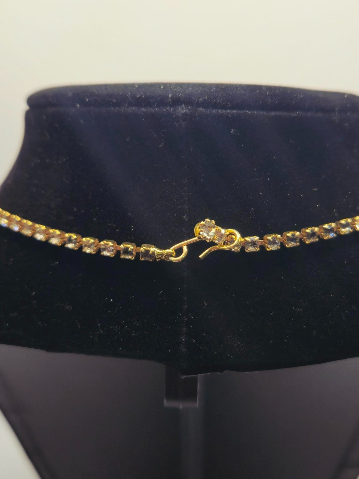 Vintage Rhinestone Choker Necklace Wavy Botanical Vine Hook Clasp