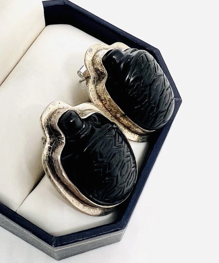 Amy Kahn Russell Sterling Silver Carved Black Turtle Earrings Vintage Jewelry
